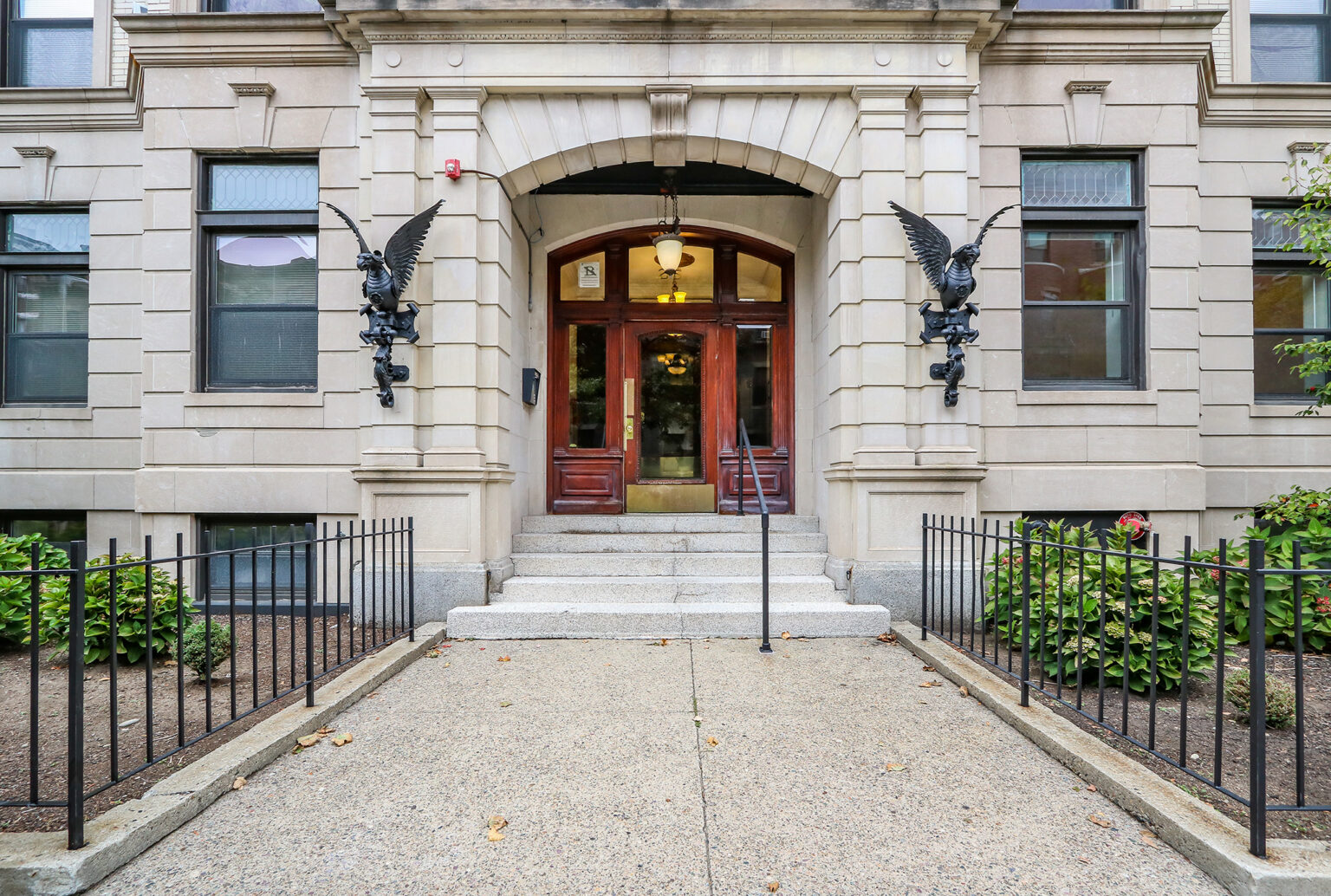 Features Fenway Flats